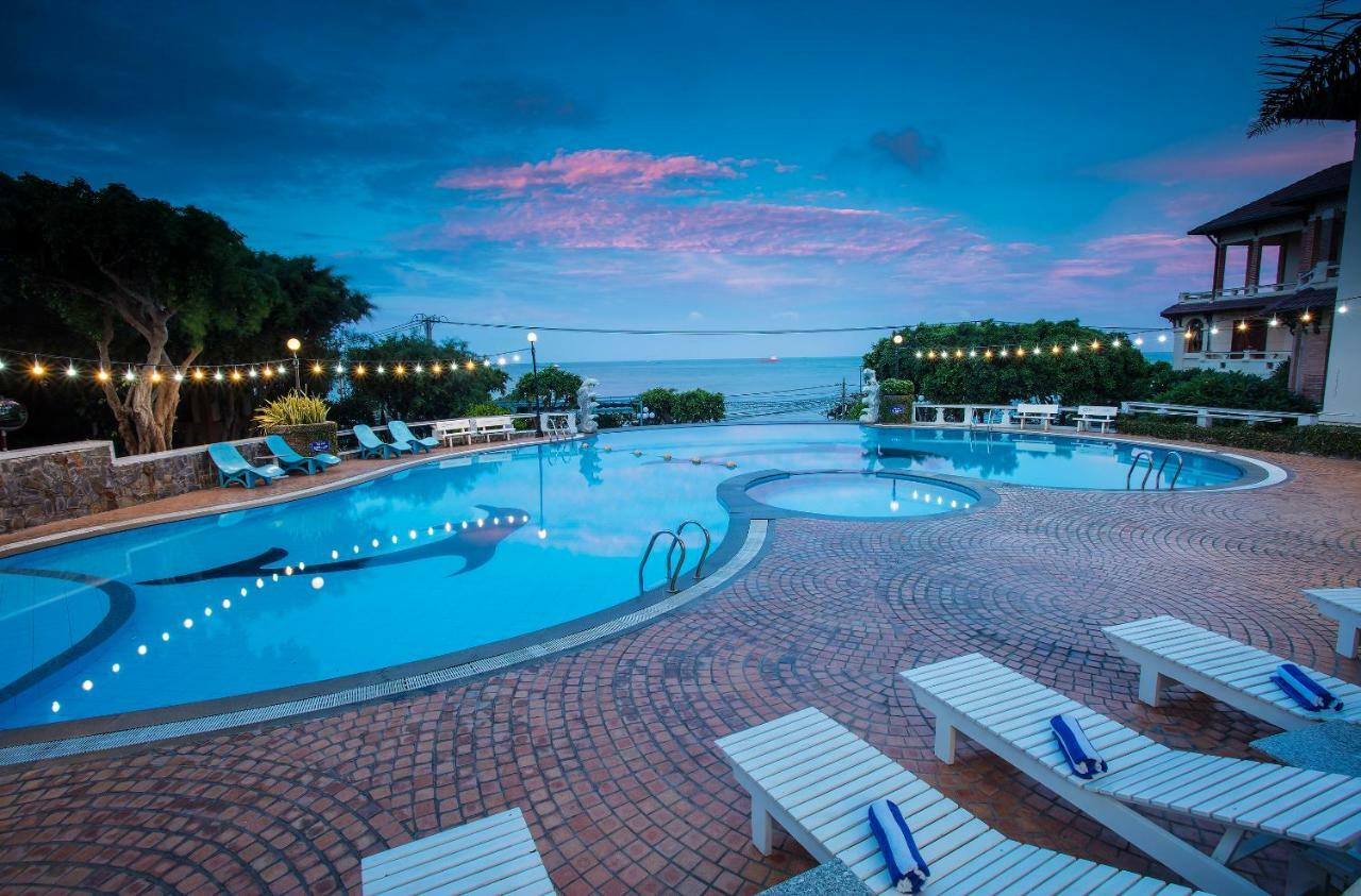 Beachfront Hotel Vung Tau Exterior photo