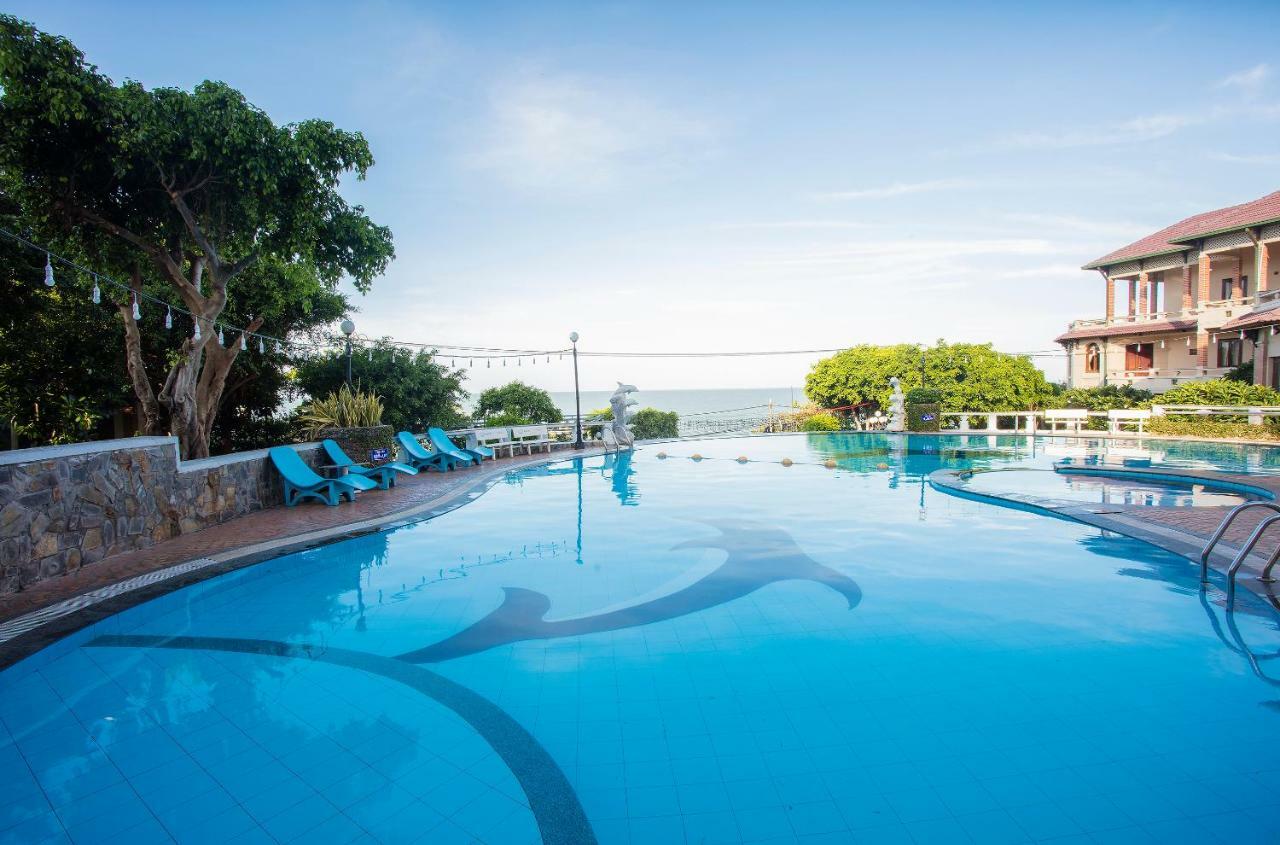 Beachfront Hotel Vung Tau Exterior photo