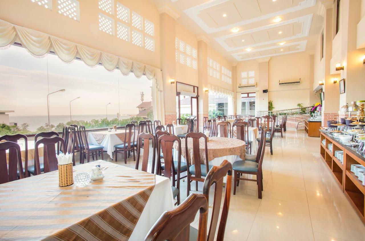 Beachfront Hotel Vung Tau Exterior photo