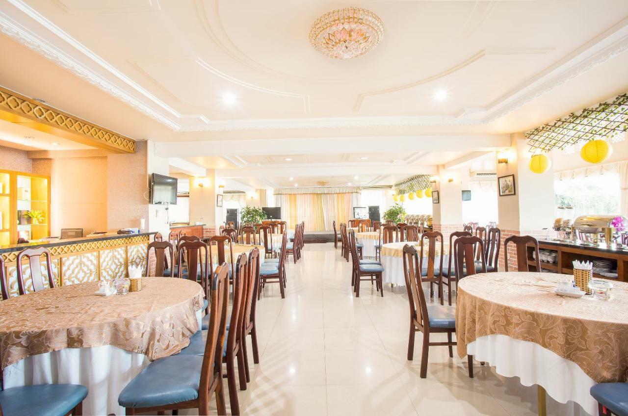 Beachfront Hotel Vung Tau Exterior photo
